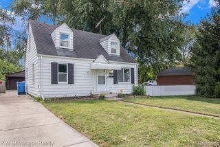 25861 N Powers Avenue, Dearborn Heights, MI 48125