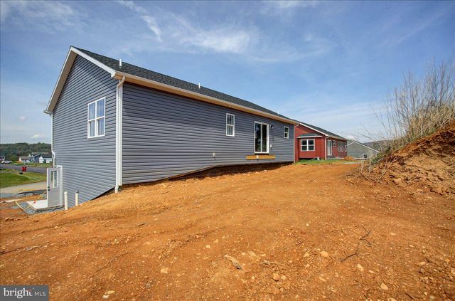 12372 BENNING AVE, Waynesboro, PA 17268