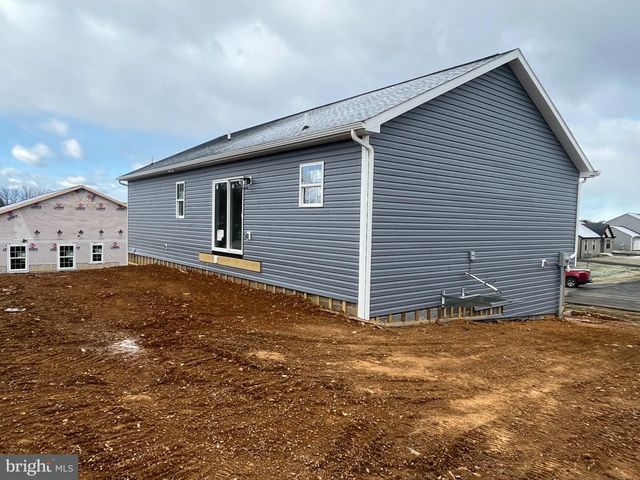 12372 BENNING AVE, Waynesboro, PA 17268