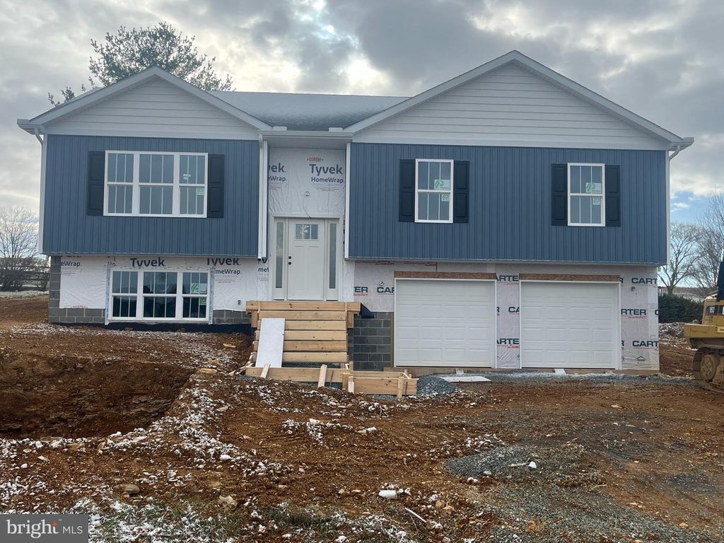 12372 BENNING AVE, Waynesboro, PA 17268