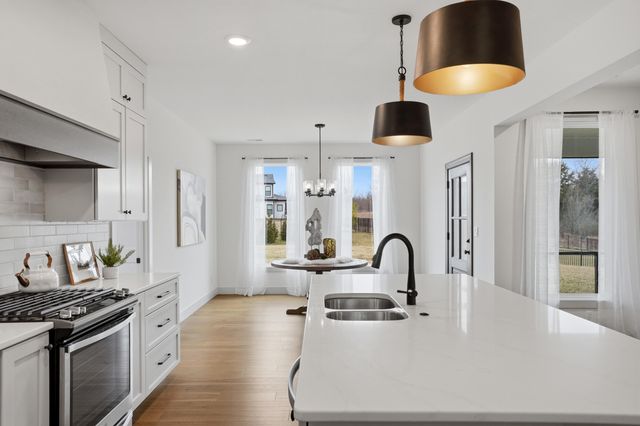 7401 BRACKENHILL DR, Columbia, MO 65203