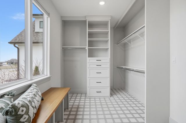 7401 BRACKENHILL DR, Columbia, MO 65203