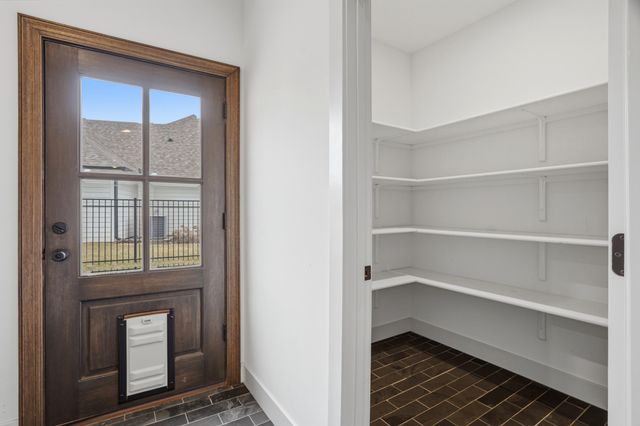 7401 BRACKENHILL DR, Columbia, MO 65203