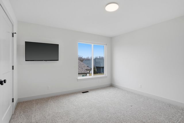 7401 BRACKENHILL DR, Columbia, MO 65203