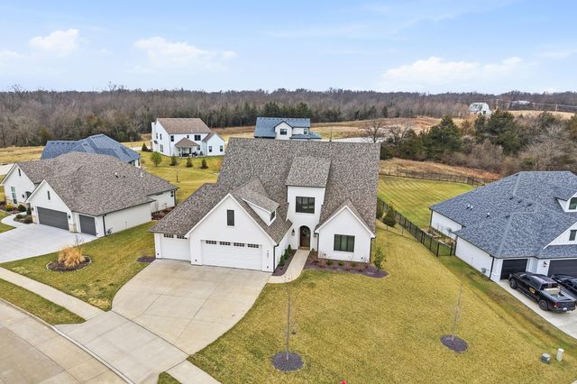 7401 BRACKENHILL DR, Columbia, MO 65203