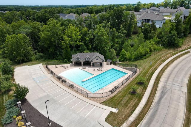 7401 BRACKENHILL DR, Columbia, MO 65203