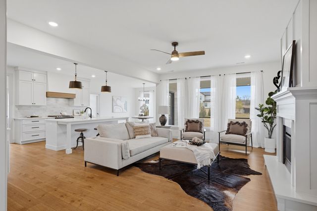 7401 BRACKENHILL DR, Columbia, MO 65203