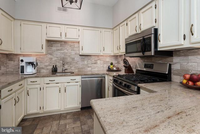 9 WOODMONT DRIVE, Lawrence Township, NJ 08648