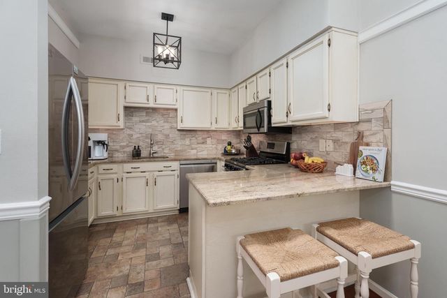 9 WOODMONT DRIVE, Lawrence Township, NJ 08648