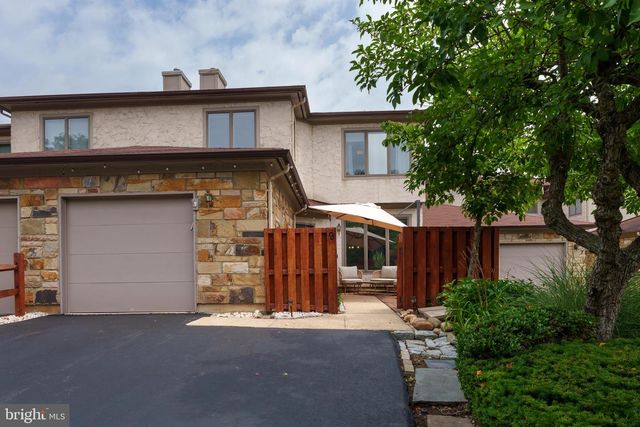 9 WOODMONT DRIVE, Lawrence Township, NJ 08648