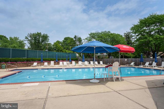 9 WOODMONT DRIVE, Lawrence Township, NJ 08648