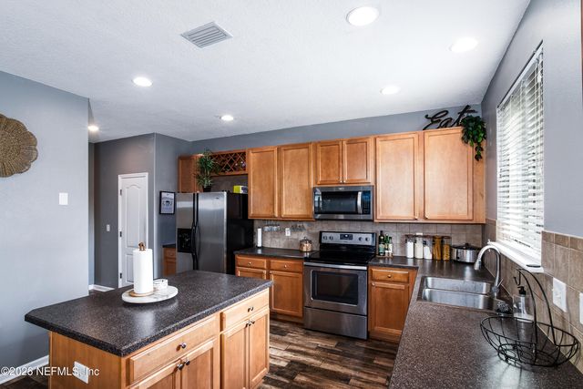 76100 DEERWOOD Drive, Yulee, FL 32097