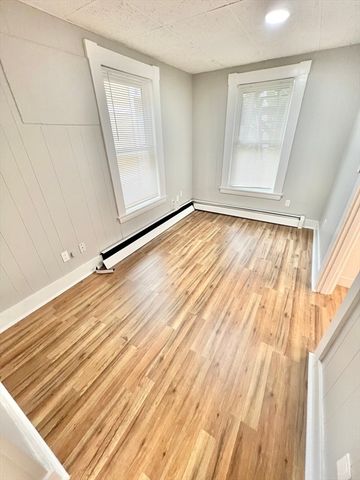 94 Main St 1L, North Andover, MA 01845