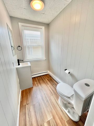 94 Main St 1L, North Andover, MA 01845