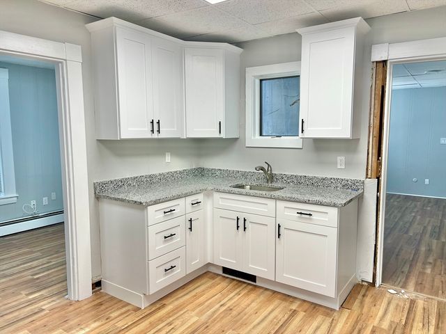 94 Main St 1L, North Andover, MA 01845