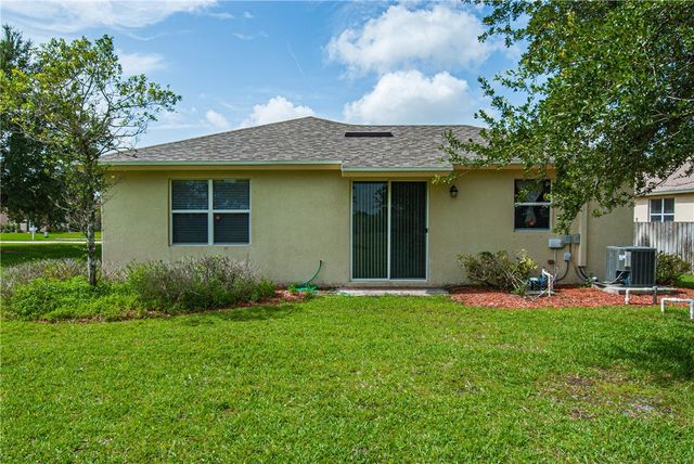 9851 E Verona Circle, Vero Beach, FL 32966