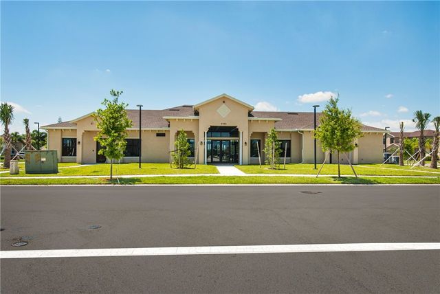 9851 E Verona Circle, Vero Beach, FL 32966