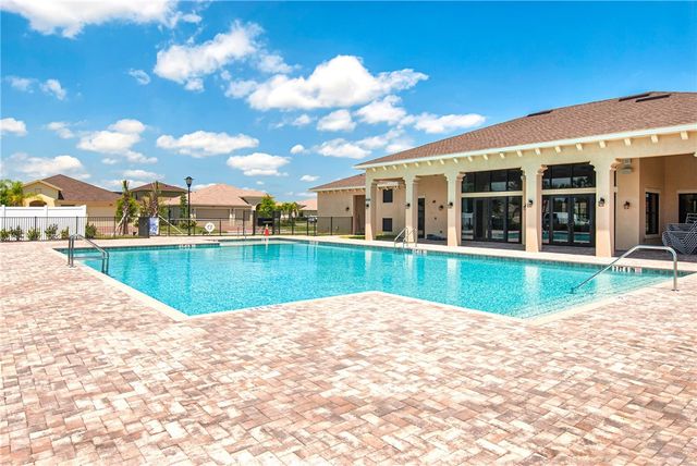 9851 E Verona Circle, Vero Beach, FL 32966