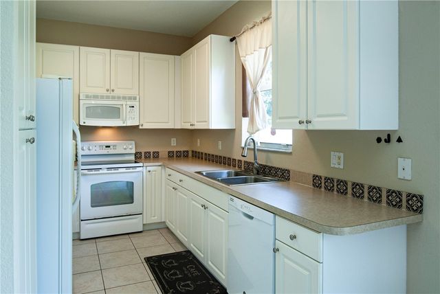 9851 E Verona Circle, Vero Beach, FL 32966