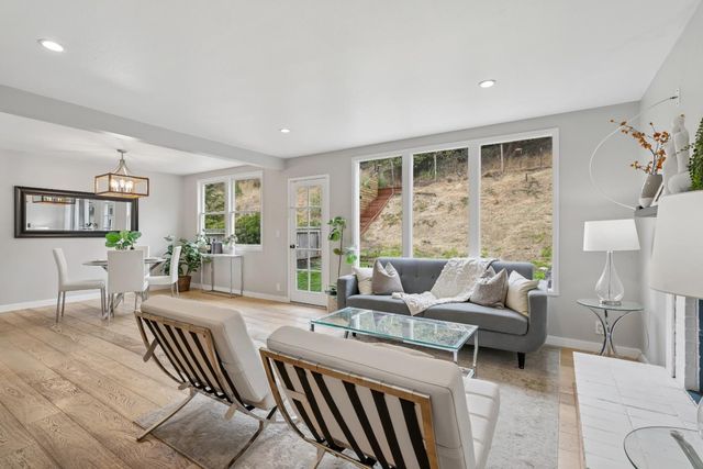 867 Serena Drive, Pacifica, CA 94044