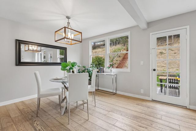 867 Serena Drive, Pacifica, CA 94044
