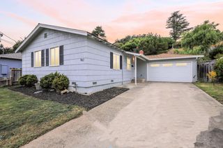 867 Serena Drive, Pacifica, CA 94044