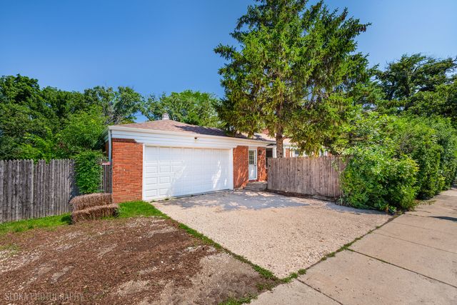 600 Garfield Avenue, Lake Bluff, IL 60044