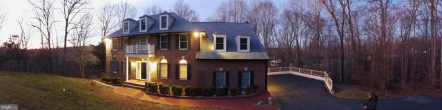 6608 STONECREST LN, Fairfax Station, VA 22039