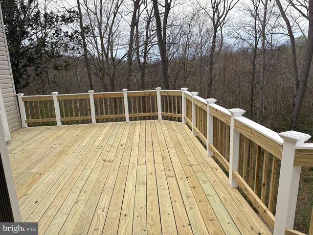 6608 STONECREST LN, Fairfax Station, VA 22039