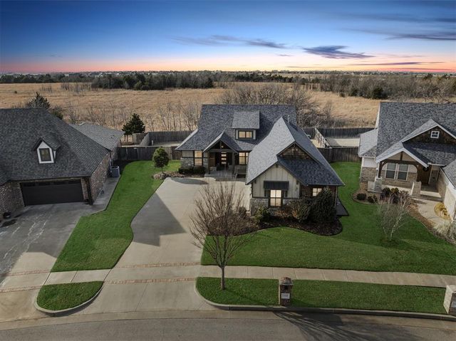 13525 Cobblestone Curve Road, Oklahoma City, OK 73142