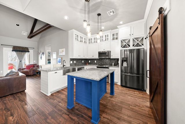 13525 Cobblestone Curve Road, Oklahoma City, OK 73142