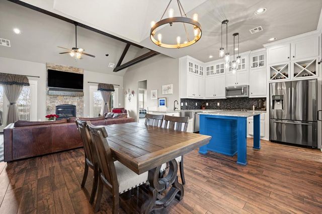 13525 Cobblestone Curve Road, Oklahoma City, OK 73142