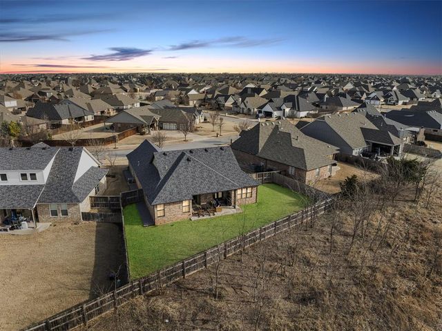 13525 Cobblestone Curve Road, Oklahoma City, OK 73142