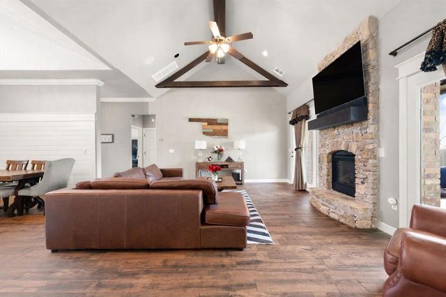 13525 Cobblestone Curve Road, Oklahoma City, OK 73142