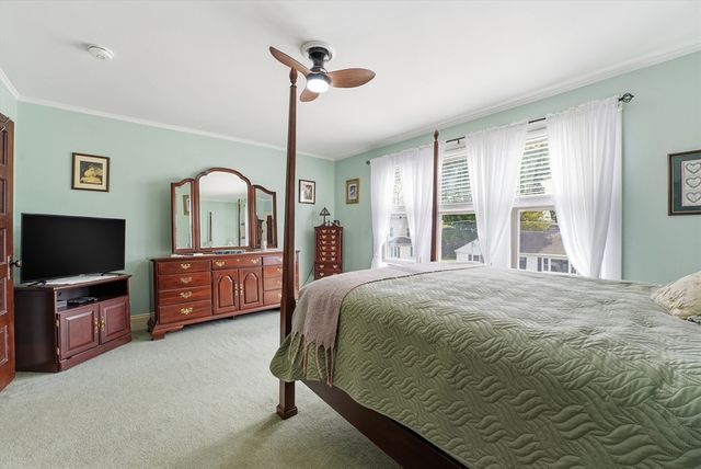 21 Elmwood Avenue, West Springfield, MA 01089