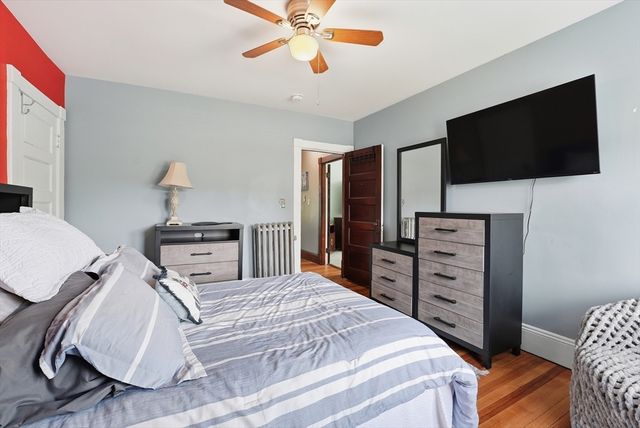 21 Elmwood Avenue, West Springfield, MA 01089