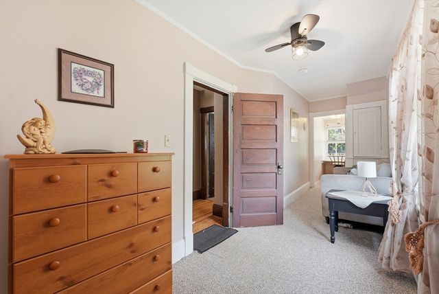 21 Elmwood Avenue, West Springfield, MA 01089