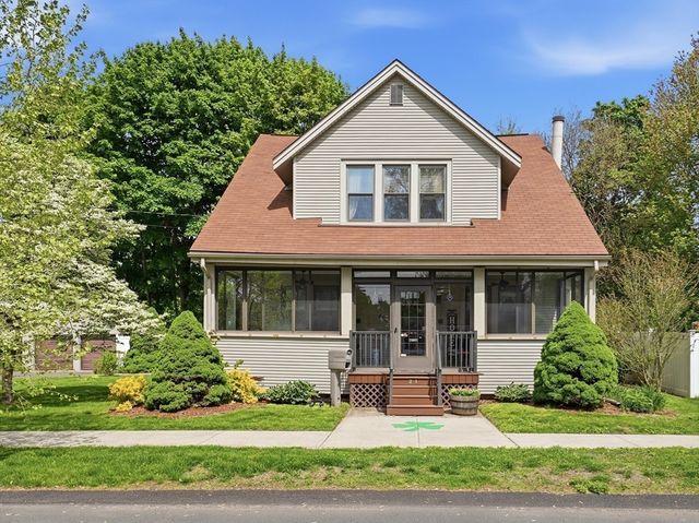 21 Elmwood Avenue, West Springfield, MA 01089