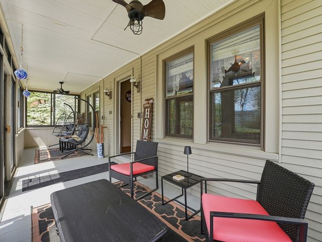 21 Elmwood Avenue, West Springfield, MA 01089