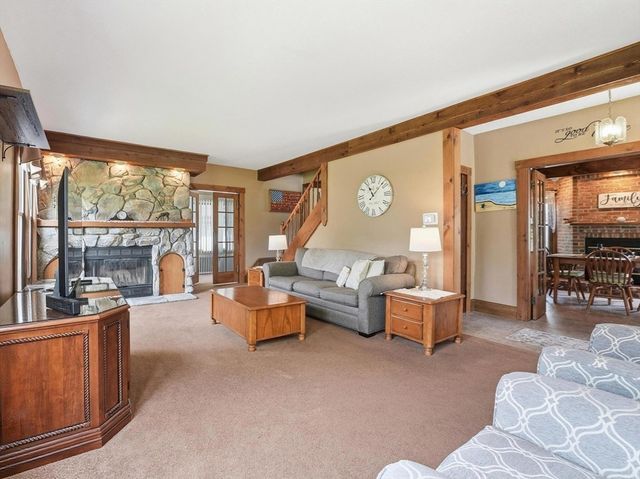21 Elmwood Avenue, West Springfield, MA 01089