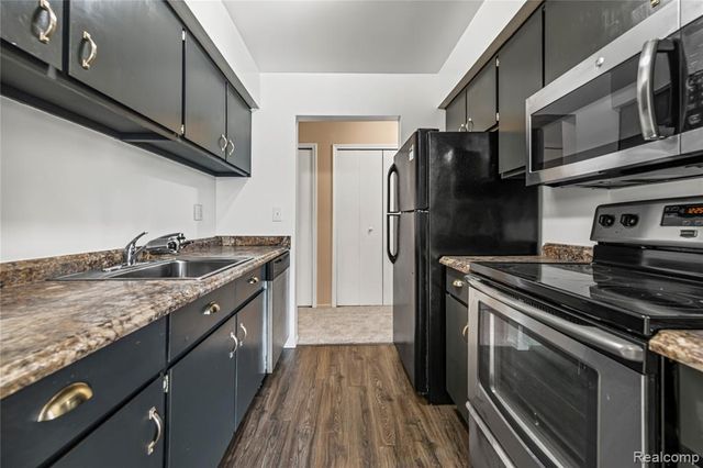 2100 Fort Street, Trenton, MI 48183