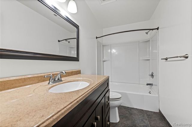 2100 Fort Street, Trenton, MI 48183