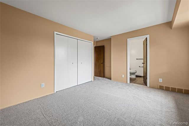 2100 Fort Street, Trenton, MI 48183