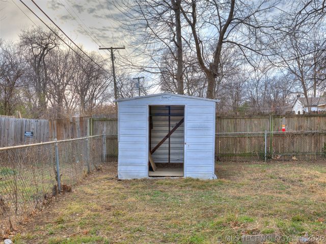 6776 E Independence Street, Tulsa, OK 74115