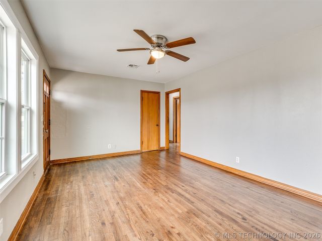 6776 E Independence Street, Tulsa, OK 74115