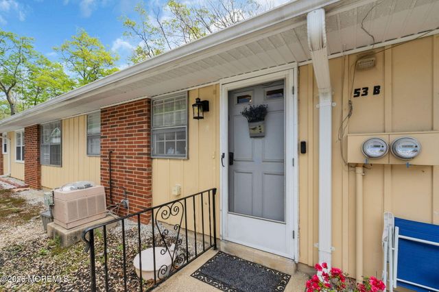 53 Cambridge Court B, Lakewood, NJ 08701