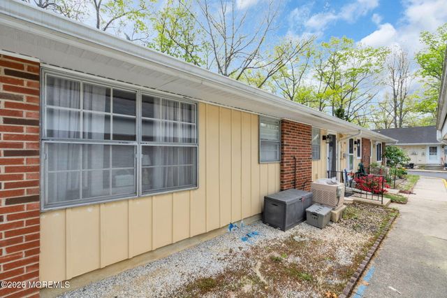 53 Cambridge Court B, Lakewood, NJ 08701