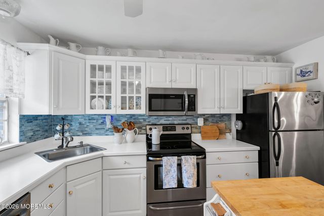 53 Cambridge Court B, Lakewood, NJ 08701