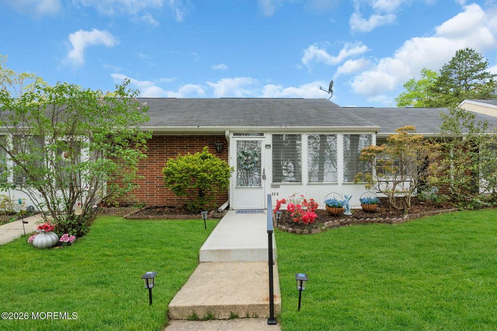 53 Cambridge Court B, Lakewood, NJ 08701