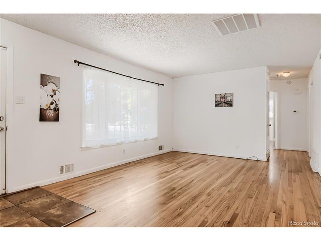 2036 Sherwood Ln, Pueblo, CO 81005